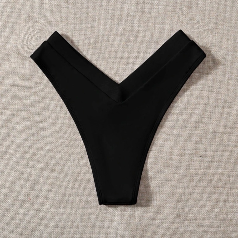 High cut bikini bottom